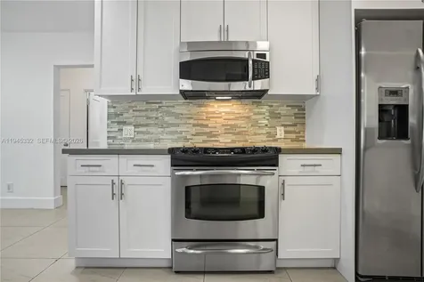 2290 SW 2nd Terrace Miami FL 33135
