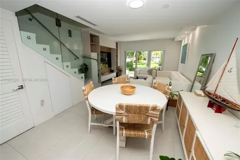 881 Ocean Drive Key Biscayne FL 33149