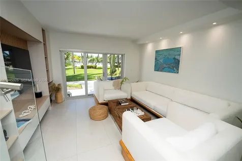 881 Ocean Drive Key Biscayne FL 33149