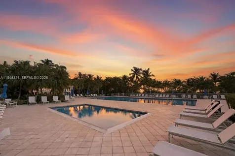 881 Ocean Drive Key Biscayne FL 33149