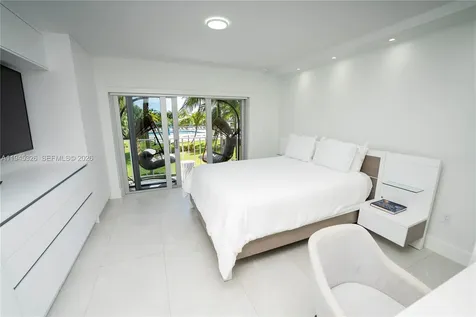 881 Ocean Drive Key Biscayne FL 33149