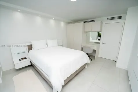 881 Ocean Drive Key Biscayne FL 33149