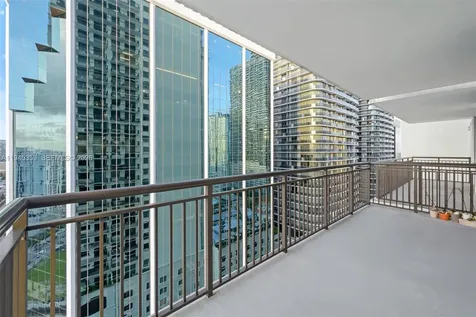 999 SW 1st Avenue Miami FL 33130