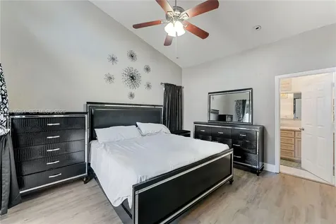 7527 SW 6th Court North Lauderdale FL 33068