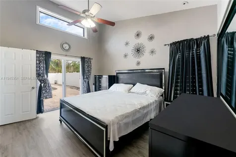7527 SW 6th Court North Lauderdale FL 33068