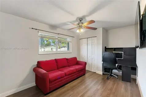 7527 SW 6th Court North Lauderdale FL 33068