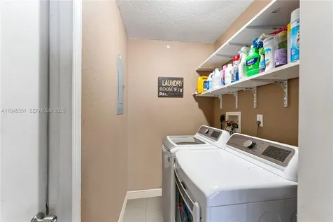 7527 SW 6th Court North Lauderdale FL 33068