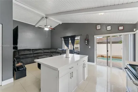 7527 SW 6th Court North Lauderdale FL 33068