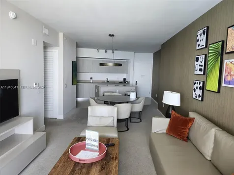 4111 S Ocean Drive Hollywood FL 33019