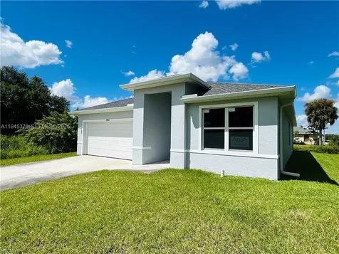 2812 49th Street SW Lehigh Acres FL 33974