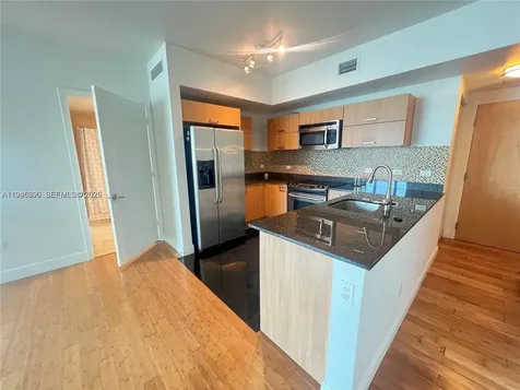 350 S Miami Avenue Miami FL 33130
