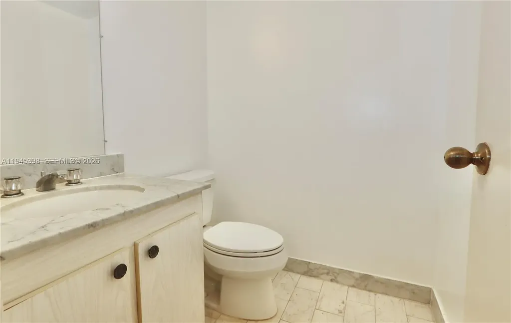 2401 S Ocean Drive Hollywood FL 33019