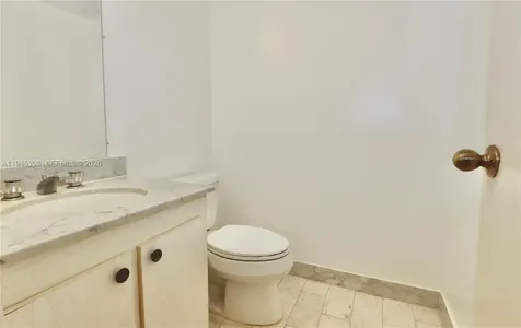 2401 S Ocean Drive Hollywood FL 33019