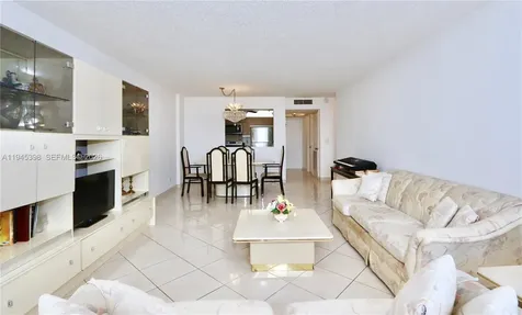 2401 S Ocean Drive Hollywood FL 33019