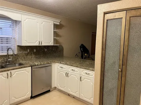 3559 W 74th Place Hialeah FL 33018