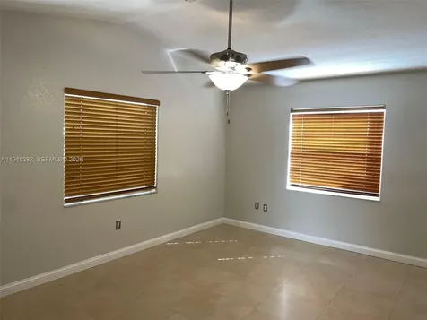 3559 W 74th Place Hialeah FL 33018
