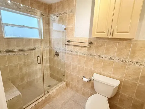3559 W 74th Place Hialeah FL 33018