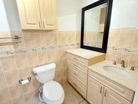 3559 W 74th Place Hialeah FL 33018