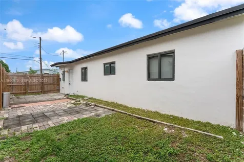 6161 NE 7th Avenue Oakland Park FL 33334