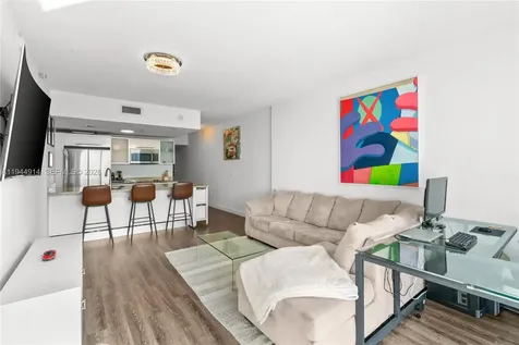 185 SW 7th Street Miami FL 33130