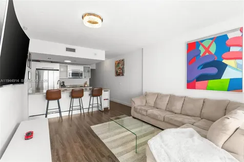 185 SW 7th Street Miami FL 33130