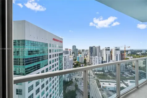 185 SW 7th Street Miami FL 33130