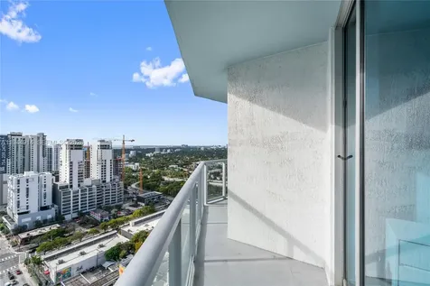 185 SW 7th Street Miami FL 33130