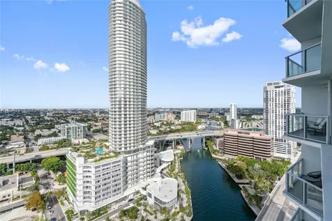 185 SW 7th Street Miami FL 33130