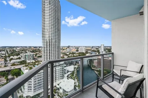 185 SW 7th Street Miami FL 33130