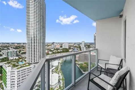 185 SW 7th Street Miami FL 33130
