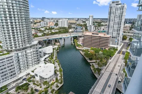 185 SW 7th Street Miami FL 33130