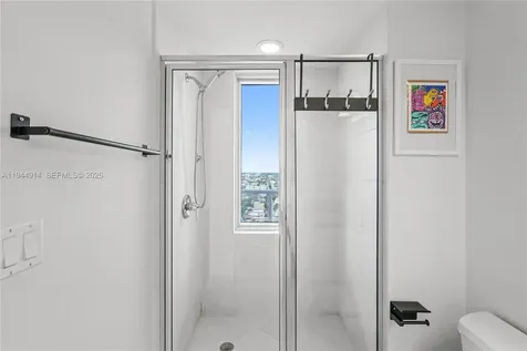 185 SW 7th Street Miami FL 33130