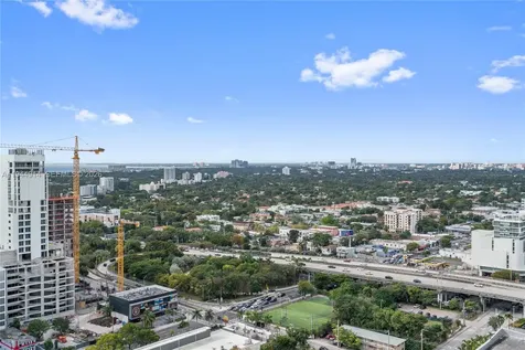 185 SW 7th Street Miami FL 33130
