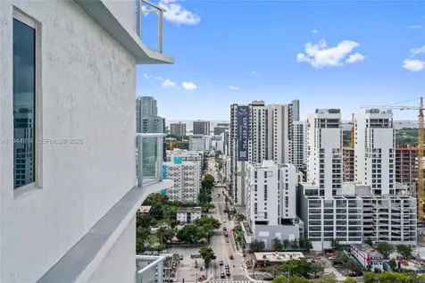 185 SW 7th Street Miami FL 33130