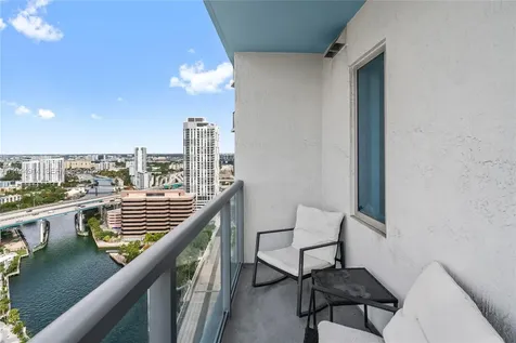 185 SW 7th Street Miami FL 33130