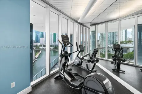 185 SW 7th Street Miami FL 33130