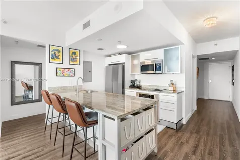 185 SW 7th Street Miami FL 33130