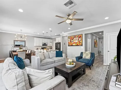 3953 Black Olive Lane Hollywood FL 33021