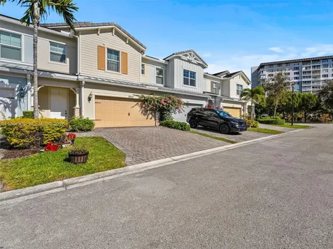 3953 Black Olive Lane Hollywood FL 33021