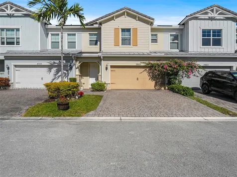 3953 Black Olive Lane Hollywood FL 33021