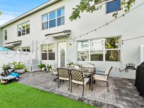 3953 Black Olive Lane Hollywood FL 33021