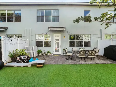 3953 Black Olive Lane Hollywood FL 33021