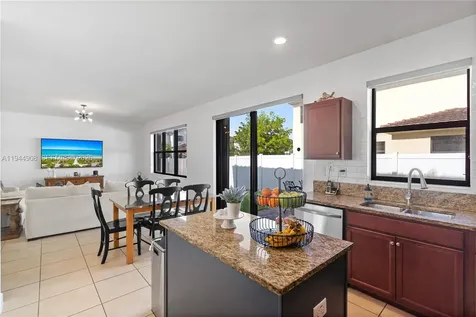 3573 W 93rd Place Hialeah FL 33018