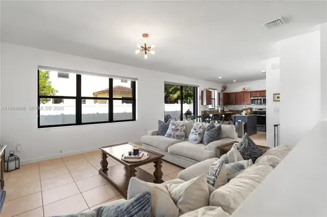 3573 W 93rd Place Hialeah FL 33018