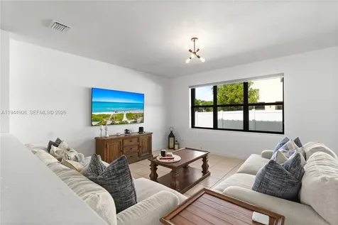 3573 W 93rd Place Hialeah FL 33018