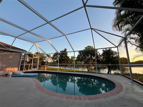 700 Verona Court Weston FL 33326