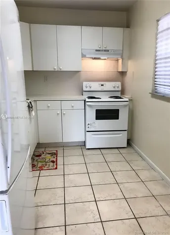 1325 W 68th Street Hialeah FL 33014
