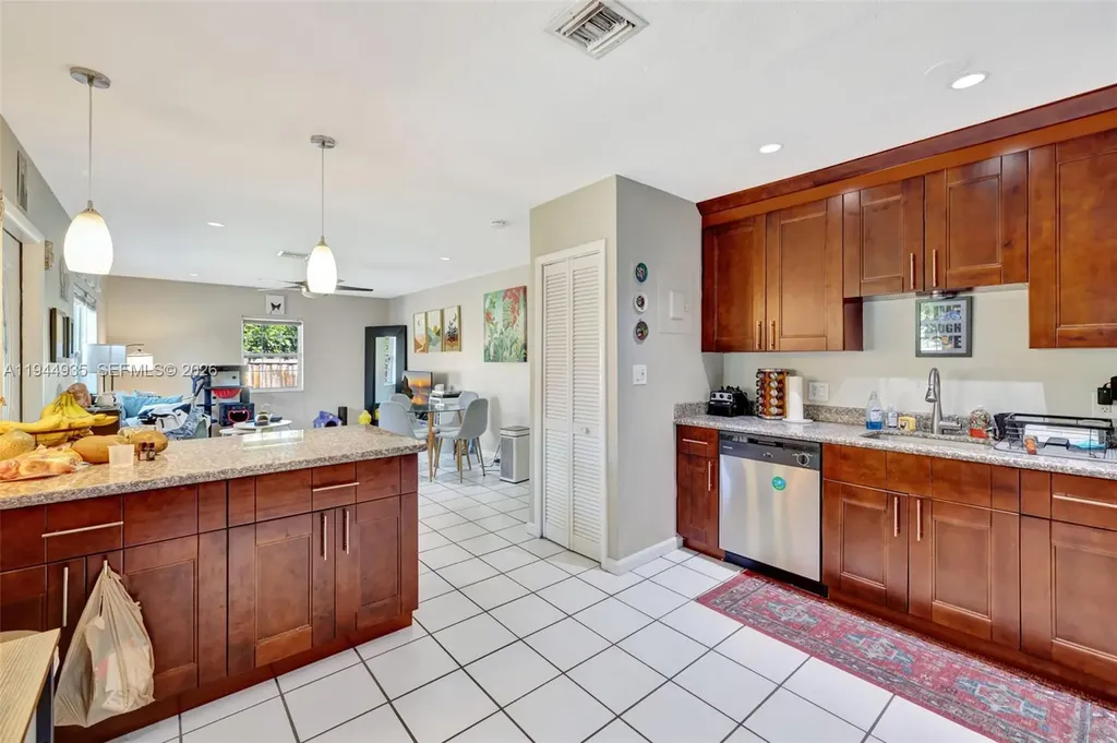 508 NW 16th Street Fort Lauderdale FL 33311