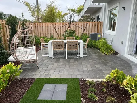 655 SE 13 Street Homestead FL 33034