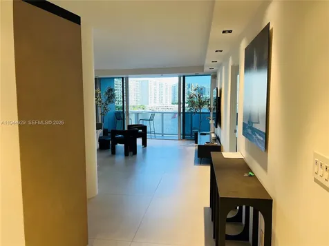 900 Bay Drive Miami Beach FL 33141